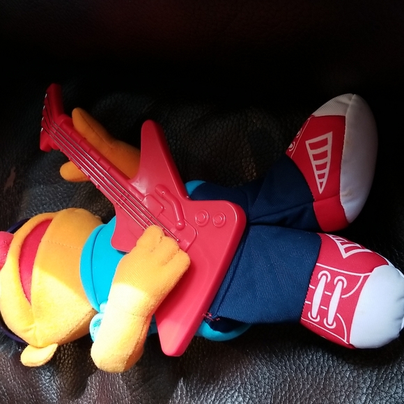 Rocking ernie  from sesame street musical plush - Picture 6 of 8